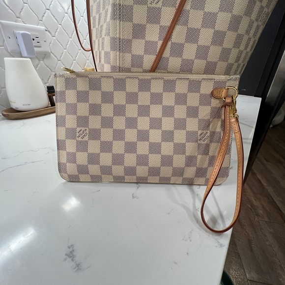 Louis Vuitton Neverfull GM Damier Azur - Picture 7 of 7